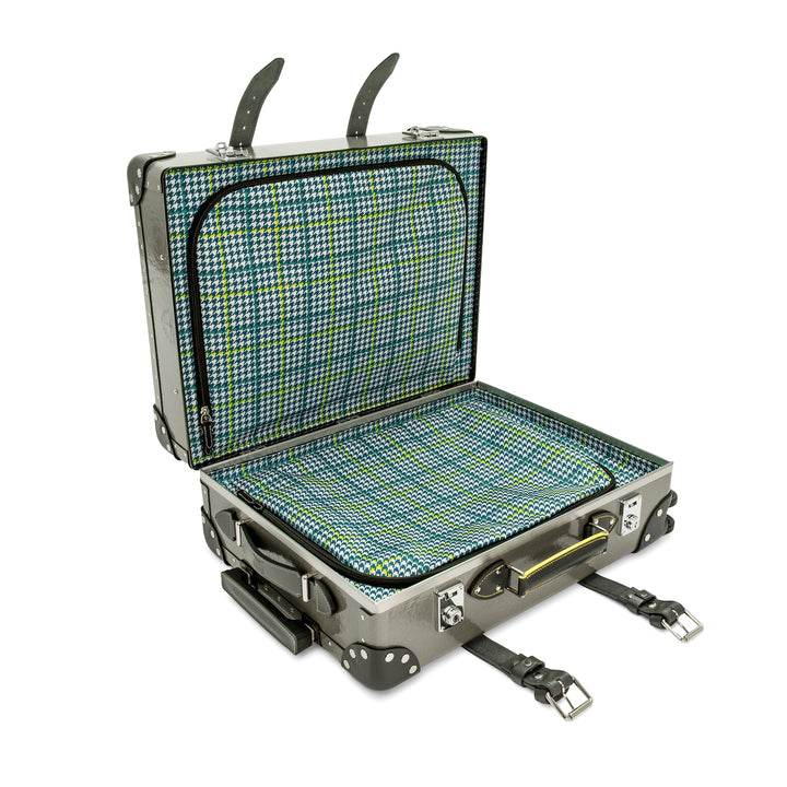 Aston Martin F1 · Carry-On - 4 Wheels | Silver/Black/Chrome