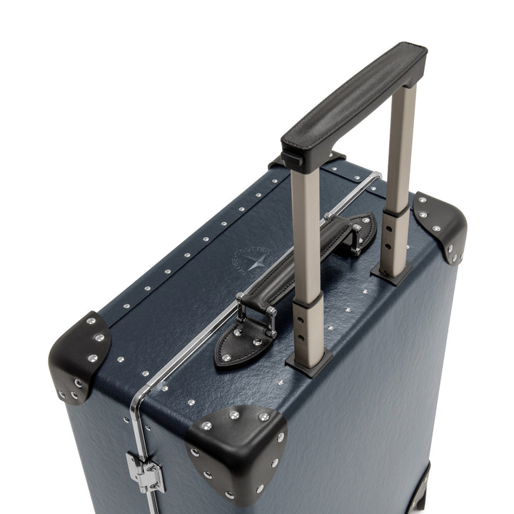 Metropolis · Carry-On - 4 Wheels | Admiral Navy/Black/Chrome