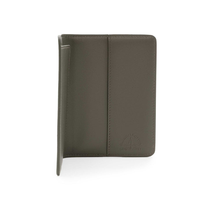 Metropolis · Passport Sleeve | Olive/Chrome