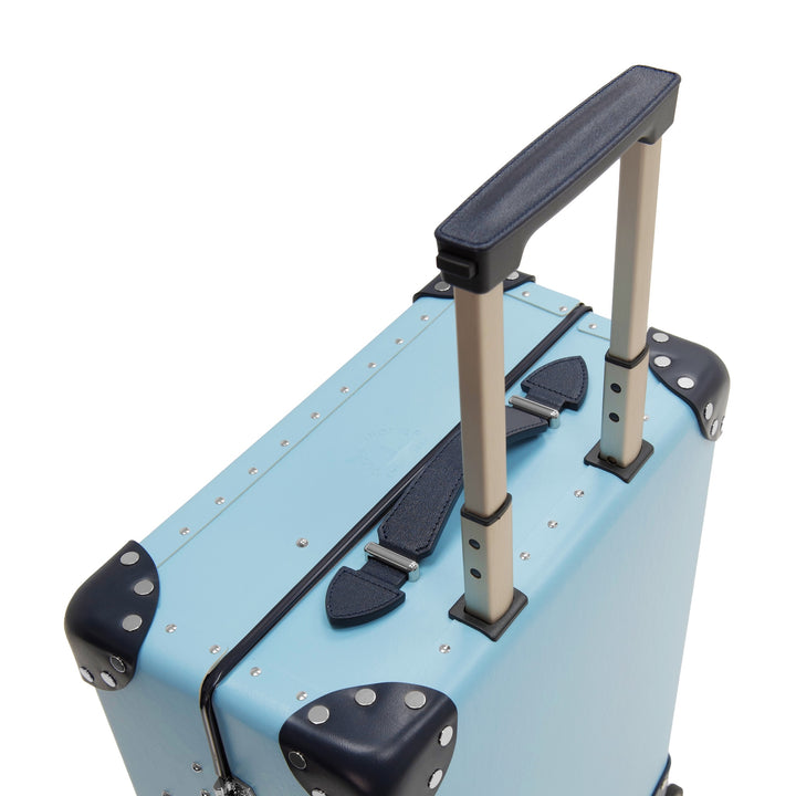 Peanuts 75th Anniversary · Carry-On - 4 Wheels | Pastel Blue/Navy/Chrome