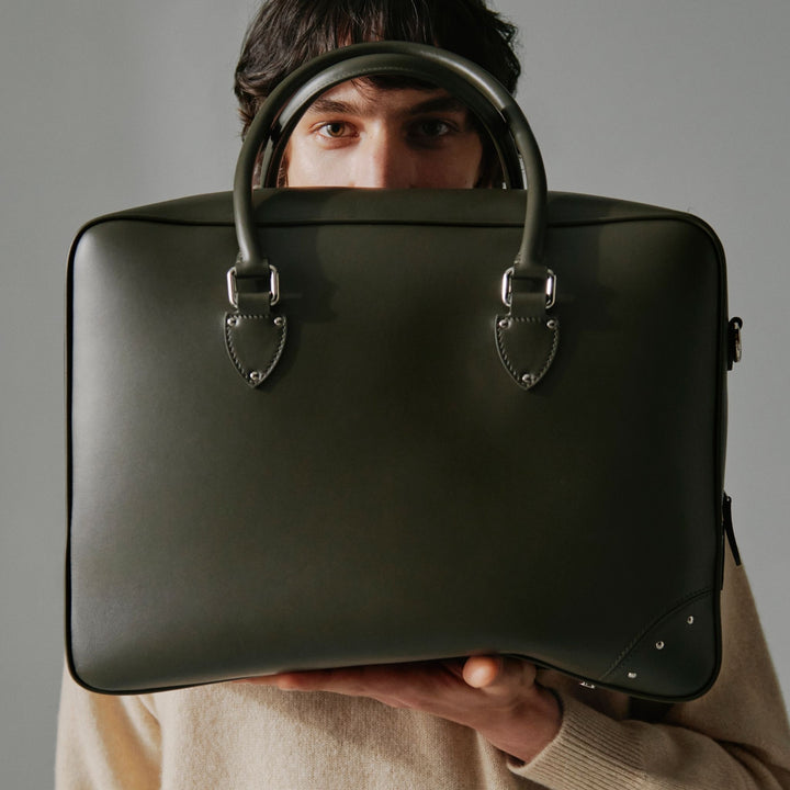 Metropolis · Laptop Case | Olive/Chrome