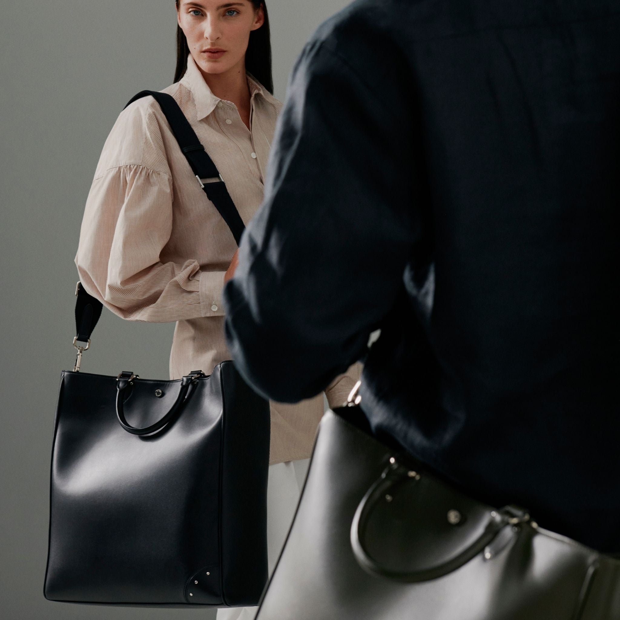 Metropolis · Tote Bag | Black/Chrome