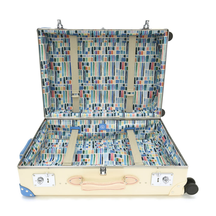 Albion · Large Check-In - 4 Wheels | Ivory/Dorset Blue - GLOBE-TROTTER